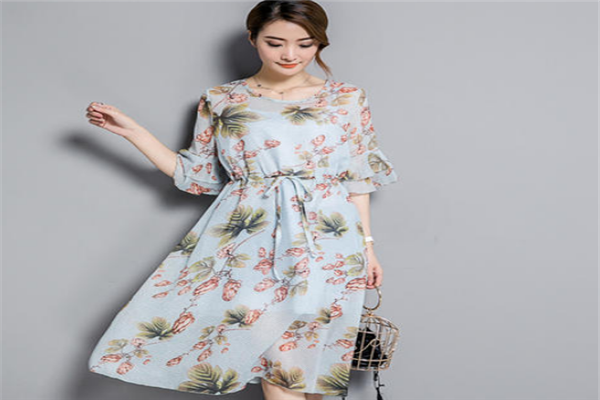 名婉萱女装加盟