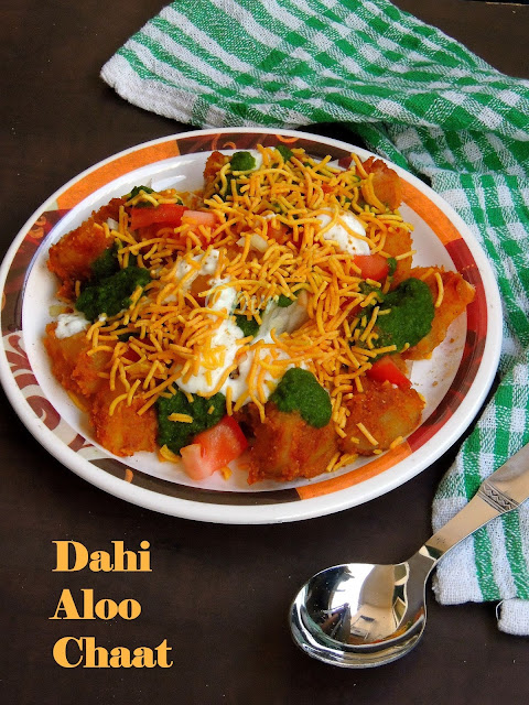 Aloo curd chaat, dahi potato chaat Aloo curd chaat, dahi potato chaat