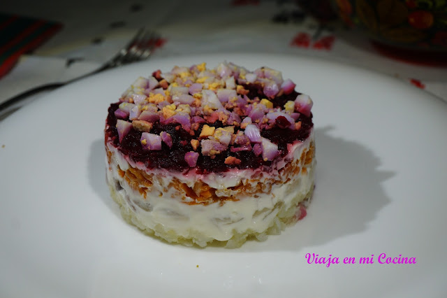 Selyodka Pod Shouboy (Arenque bajo abrigo) Selyodka Pod Shouboy (Arenque bajo abrigo)