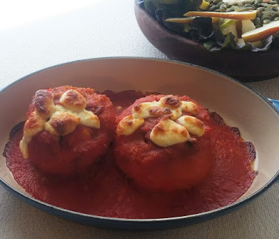 Sausage & Cheese Stuffed Peppers in Tomato Sauce Sausage & Cheese Stuffed Peppers in Tomato Sauce