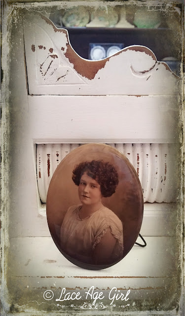 Dee's Funk'n' Junk Shop Tour by Jesse Rowan https://lace-age-girl.blogspot.com/2018/06/dees-funknjunk-shop.html