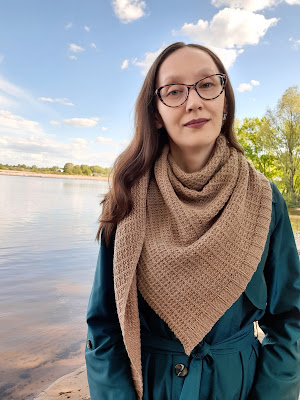 Casual Asymmetrical Shawl Knitting Pattern Knit Simple Textured Shawl Scarf Casual Asymmetrical Shawl Knitting Pattern with Simple Textured Shawl Scarf