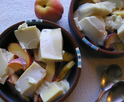 Almond Jelly with Peaches and Cream Almond Jelly with Peaches and Cream