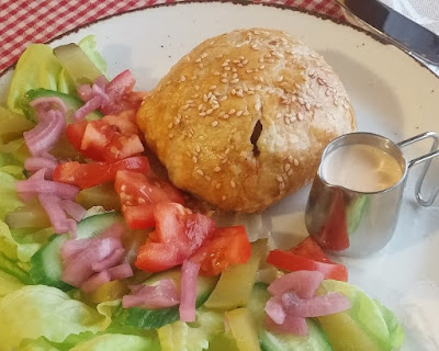 Cheeseburger Wellington with Burger Topping Salad Cheeseburger Wellington with Burger Topping Salad