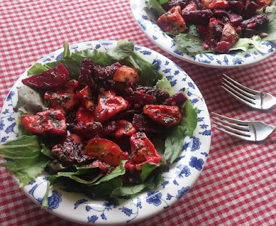 Roasted Beet & Halloumi Salad Roasted Beet & Halloumi Salad