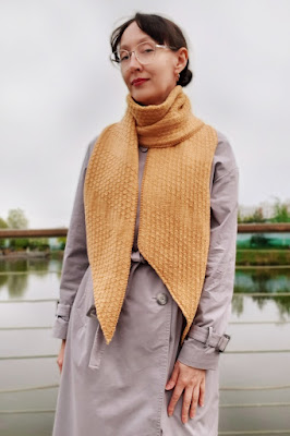 Женский медовый шарф для зимы женщине или девушке Женский медовый шарф для зимы женщине или девушке