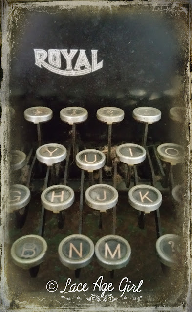 Dee's Funk'n' Junk Shop Tour by Jesse Rowan https://lace-age-girl.blogspot.com/2018/06/dees-funknjunk-shop.html