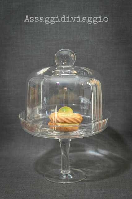 Biscotti "Acqua e Menta" con frolla montata all'olio, lemon curd e raindrop alla menta Biscotti "Acqua e Menta" con frolla montata all'olio, lemon curd e raindrop alla menta