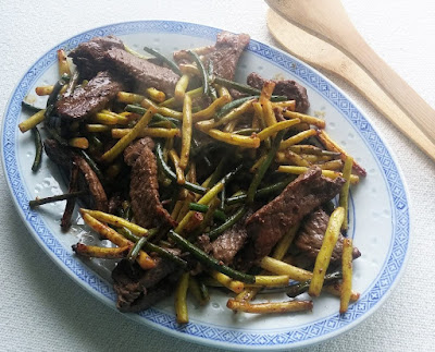 Stir-Fried Beef with Yellow Beans & Garlic Scapes Stir-Fried Beef with Yellow Beans & Garlic Scapes