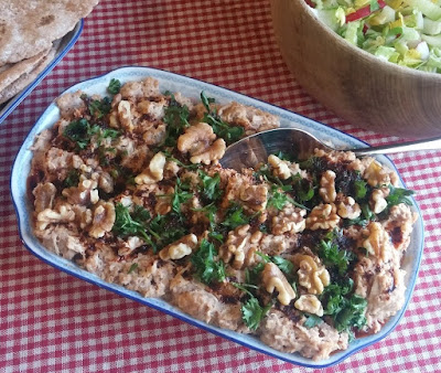 Circassian Chicken (Çerkez Tavuğu) Circassian Chicken (Çerkez Tavuğu)