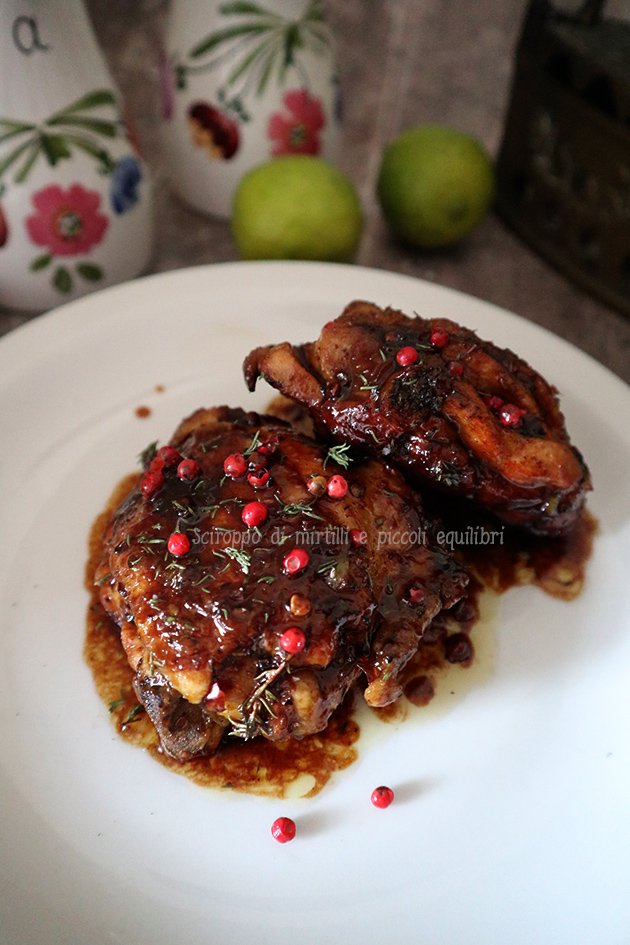 Pollo in salsa di miele, lime e pepe rosa Pollo in salsa di miele, lime e pepe rosa