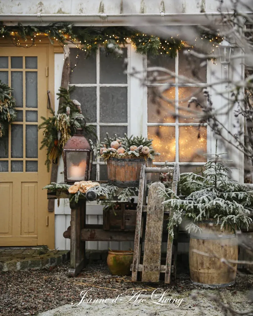 Jeanne d'Arc Living Magazine No.8 November 2025 Christmas Issue