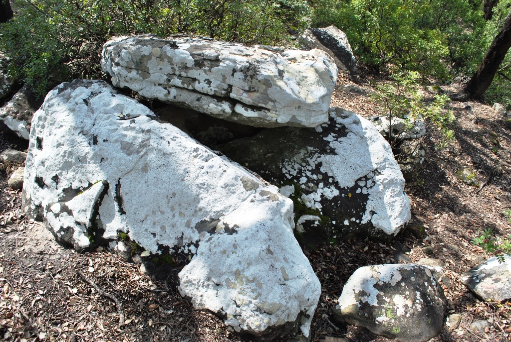 13. Dolmen 2