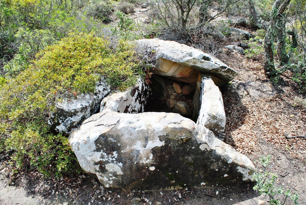 5. Dolmen 1