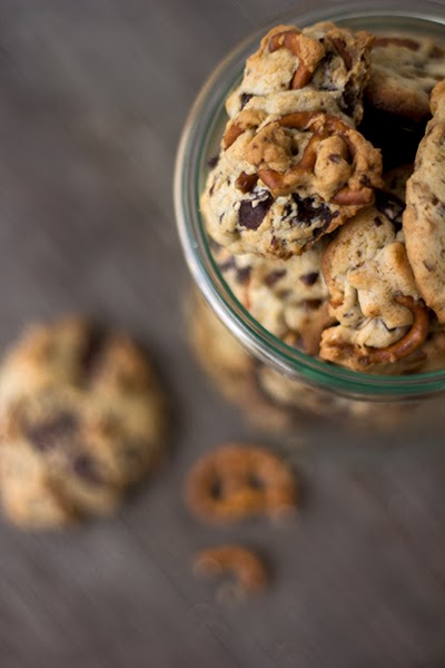 Pretzel Chocolate Apricot Rocks