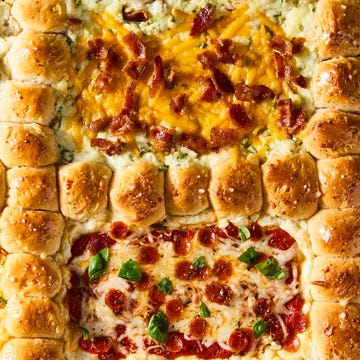 4-Way Dip dip in 4 sections surrounded by pull apart biscuits on a tray