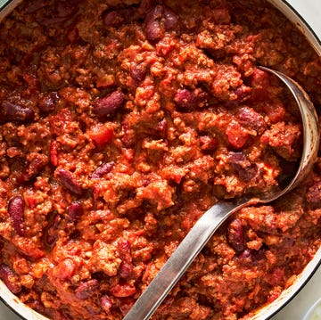 Classic Chili classic beef chili with sour cream and toppings