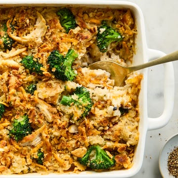Chicken & Broccoli Casserole this creamy, cheesy, ritz cracker topped casserole is packed with chicken, rice, and freshly blanched broccoli with the quintessential cream of mushroom soup