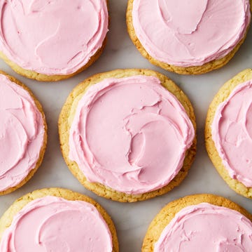 Copycat Crumbl Sugar Cookie copycat crumbl sugar cookie frosted pink