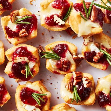 Cranberry Brie Bites crescent dough bites filled with brie and cranberry sauce