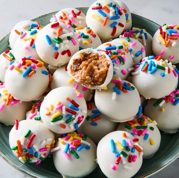Dunkaroo Protein Bites protein bites covered with white chocolate and topped with sprinkles