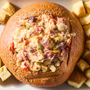 Muffuletta Dip muffuletta dip with toasted bread