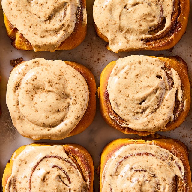 PSL Cinnamon Rolls cinnamon rolls topped with a pumpkin spice cream cheese icing