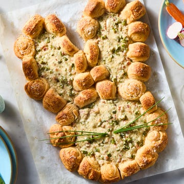 Pull Apart Easter Bunny Bread pull apart biscuit appetizer filled with dip shaped like an easter bunny