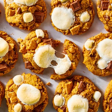 Pumpkin S'mores Cookies cookies with pumpkin topped with toasted marshmallows
