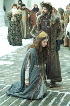 Russian Princess Outfit, Russian Medieval Dress, Russian Medieval Clothing, Medieval Russian Fashion, Kievan Rus Aesthetic, Traditional Viking Winter Clothing, Medieval Slavic Dress, 1500s Russian Fashion, Russian Fantasy Clothing