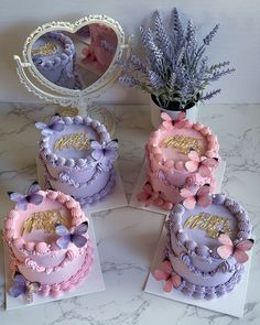 Mini Mother’s Day cakes 💜💖 Small Butterfly Cake, Individual Birthday Cakes, Mini Cake Inspo, Mother’s Day Baking, Miniature Cake Ideas, Cake Mothers Day Ideas, Mother’s Day Desserts, Mini Cakes Butterfly, Mothers Day Mini Cakes Ideas