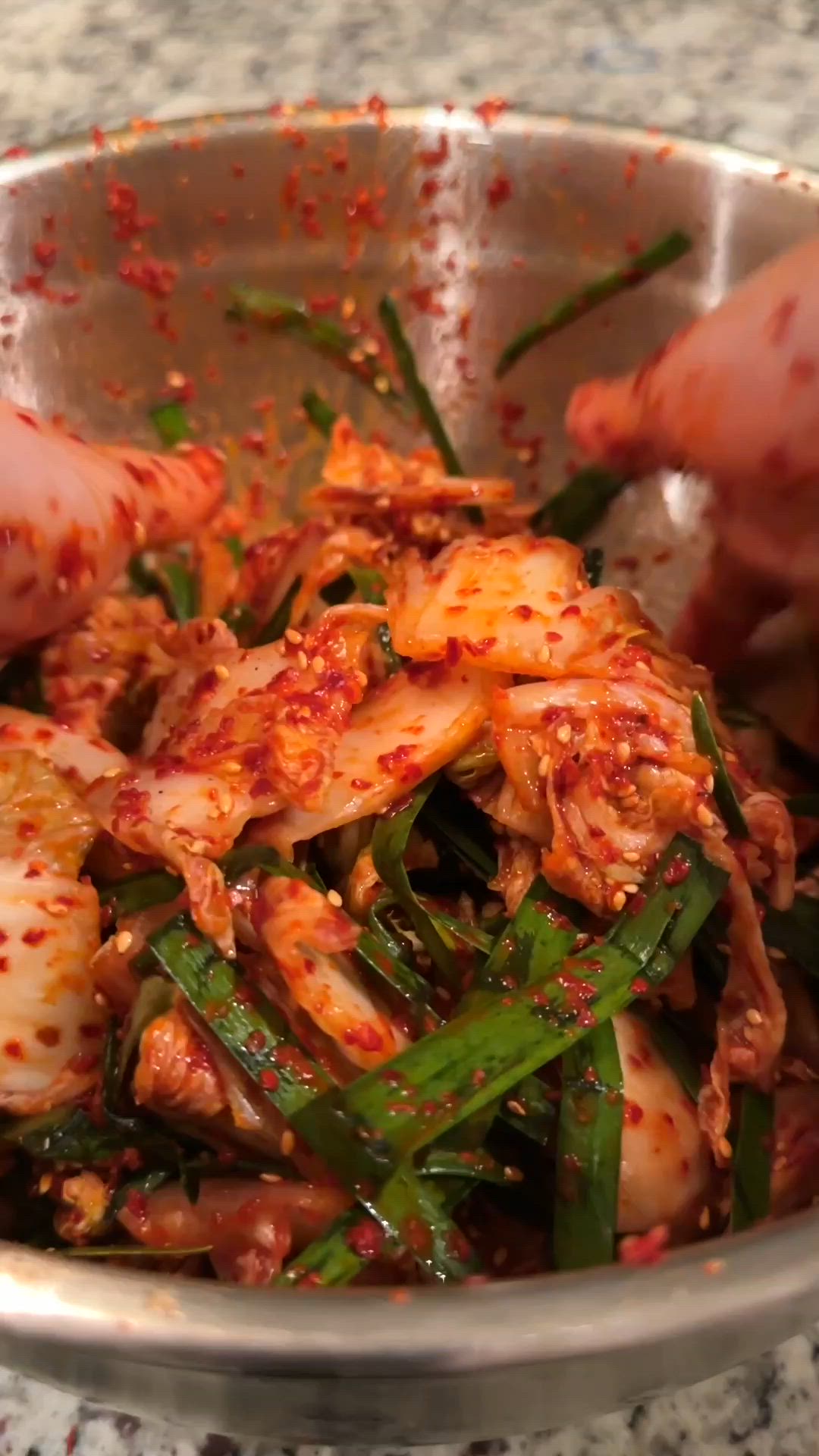 You’ve probably heard of fermented kimchi that takes weeks to prepare, but this is called baechu geotjeori (배추겉절이), or fresh kimchi, and it’s ready in just about an hour! Fermented kimchi is usually quite sour, but fresh kimchi is more mild in taste. It’s also not meant to last a long time, so it should be eaten on the same day for the best taste. @jasmineandtea