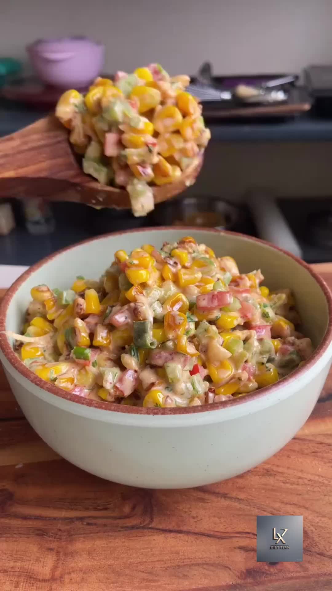 This contains an image of: 