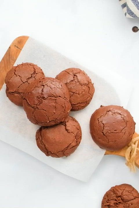 2 Ingredient Brownie Cookies by Kirbie's Cravings. This recipe is unbelievably easy to make. The cookies only need 2 ingredients and don’t require any flour, butter or oil. The cookies are very chewy and fudgy. They only take about 20 minutes to make and they store well.. Recipe Video Created by GetSnackable.com #2IngredientBrownieCookies #BrownieCookies