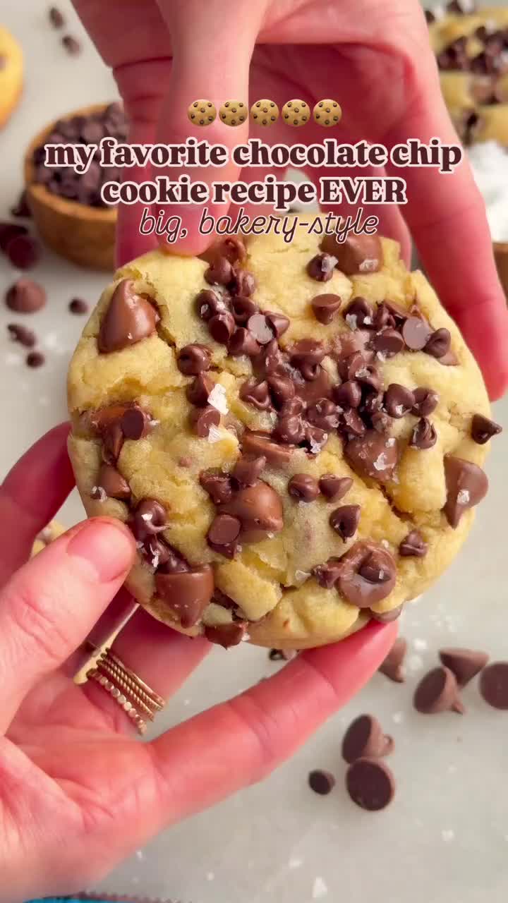 🚨 THE COOKIE THAT RUINED ALL OTHER COOKIES FOR ME ‼️ These huge bakery-style chocolate chip cookies? Next-level. Thick, chewy, crisp edges, soft, gooey centers, and so much chocolate. And I’m just gonna say it… they’re better than Crumbl 🙈🙊. Plus, they’re easy to make!  Wanna try them? Drop ‘COOKIE’ below! Or Google ‘Bakery-Style Chocolate Chip Cookies chelseasmessyapron’!🍪🔥  Here’s what people are saying:  ⭐️ “I hardly ever make the same recipe more than once, but it’s safe to say this is on...