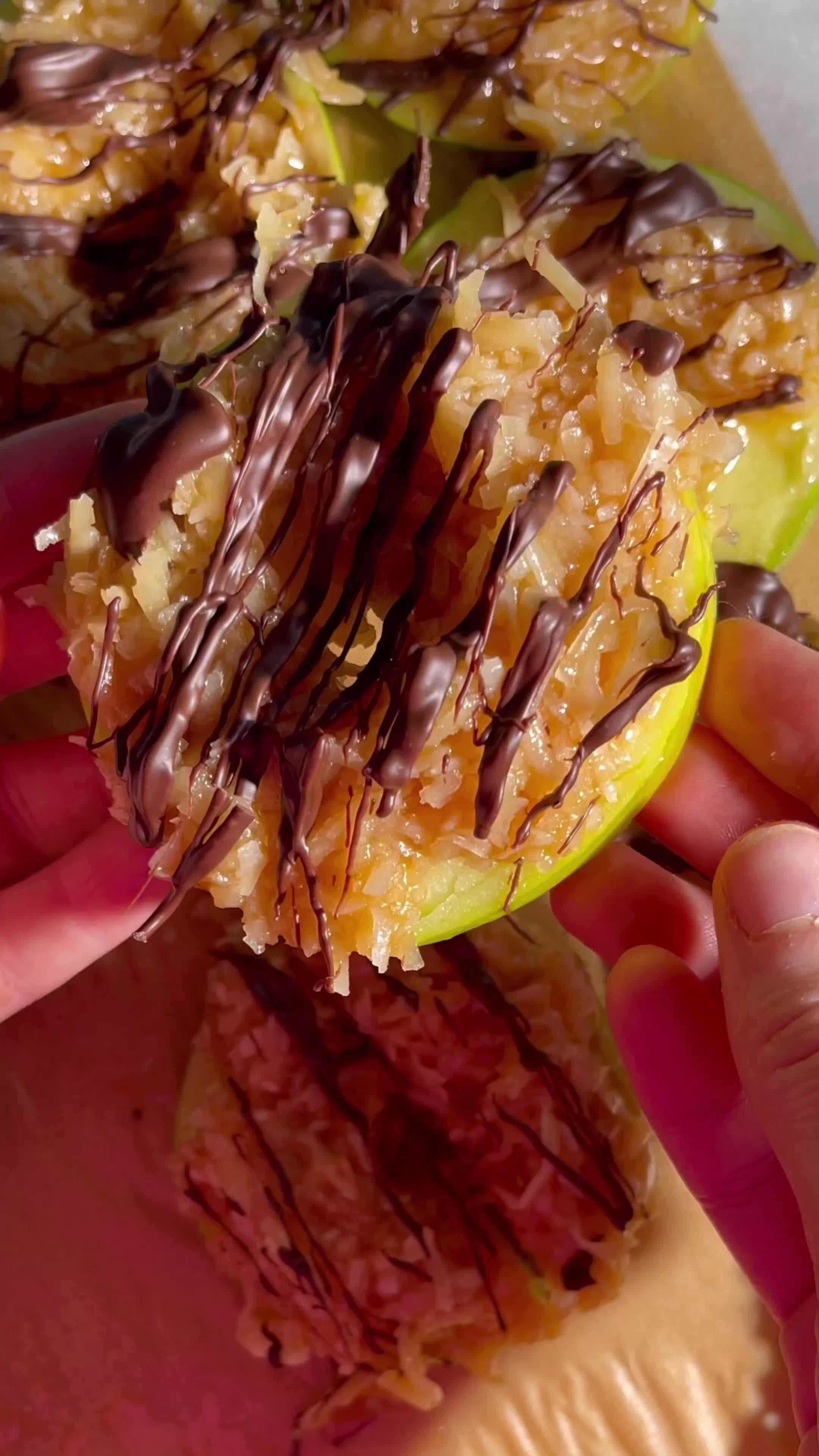 Are you ready for a luxurious treat? If you're a coconut lover, then this homemade gluten-free Samoas cookies recipe is for you. Made with shredded coconut, toasted coconut, coconut caramel layer, and drizzled with melted dark chocolate, this is a delicious treat you don't want to miss.
