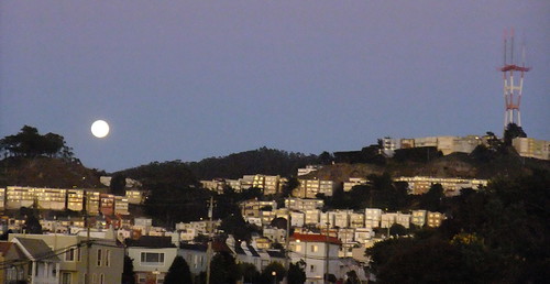 Full Moon Sunset at The Sunset Water Reservoir. 7