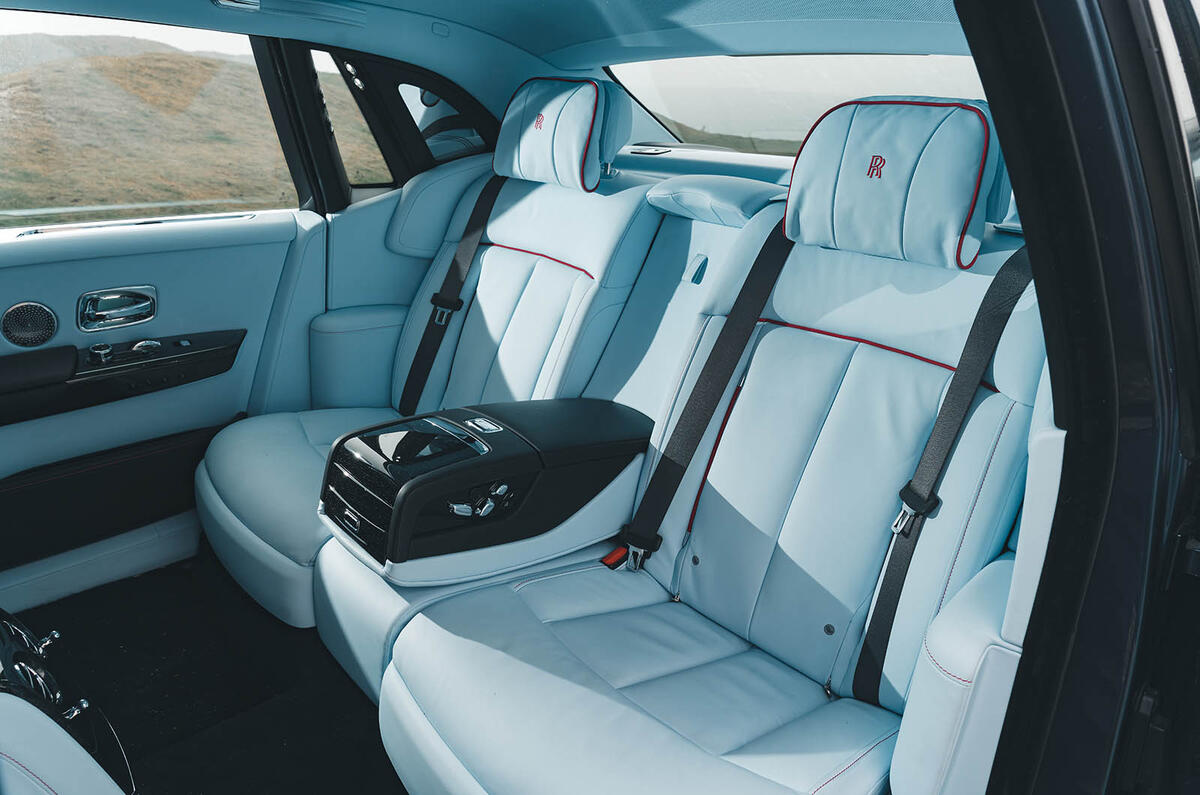 13 Rolls Royce Phantom S2 backseats