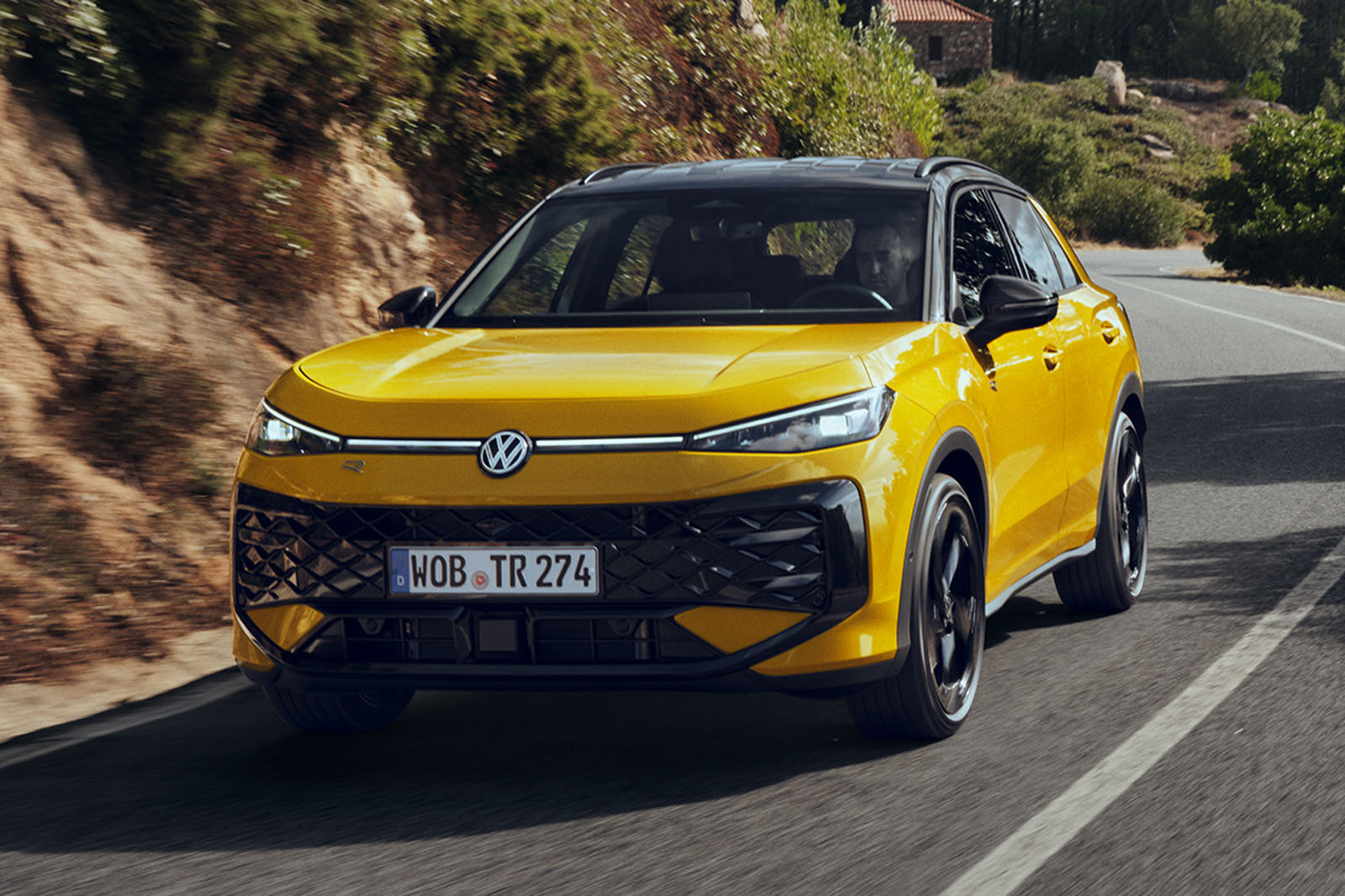 VW T Roc R Line review 2025 001 VW T Roc R Line review 2025 001