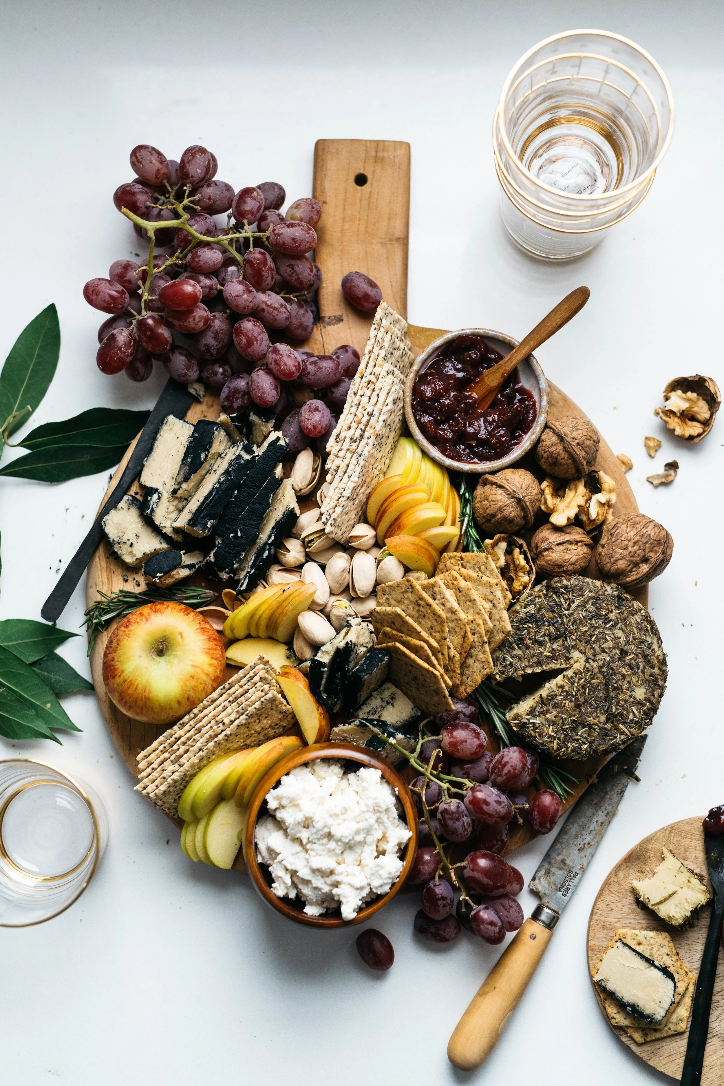 YOUR GO-TO VEGAN CHEESE BOARD & HOW TO PAIR IT WITH WINE | dolly and oatmeal