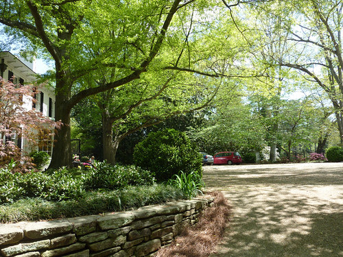 P1010612-2010-04-11-Buckhead-In-Bloom-Philip-Shutze-Gravel