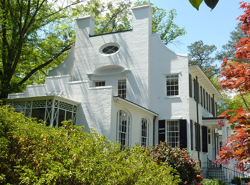 P1010607-2010-04-11-Buckhead-In-Bloom-Philip-Shutze-Gableend-Detail