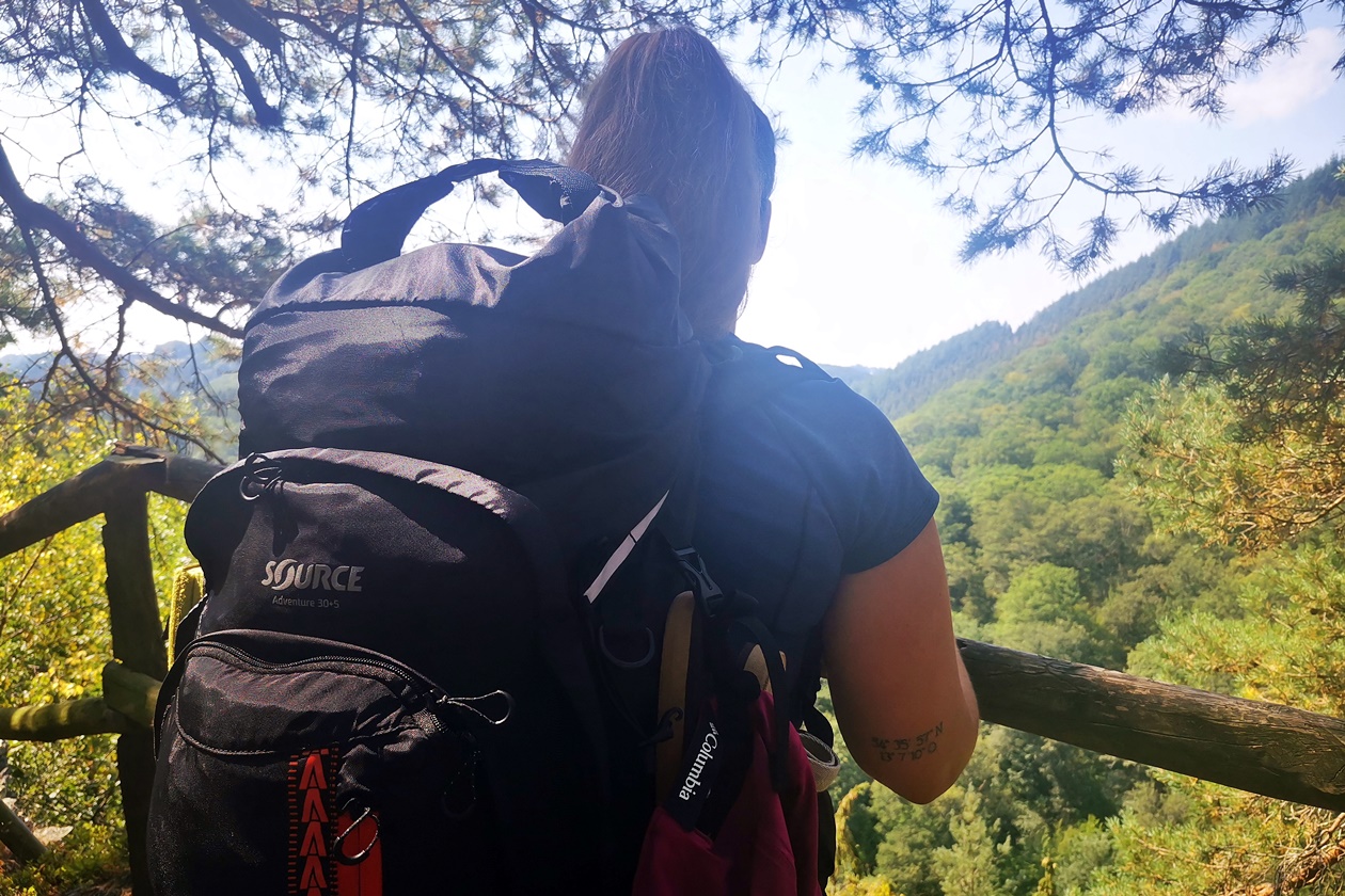 SOURCE Outdoor Produkte im Praxistext auf dem Eifelsteig