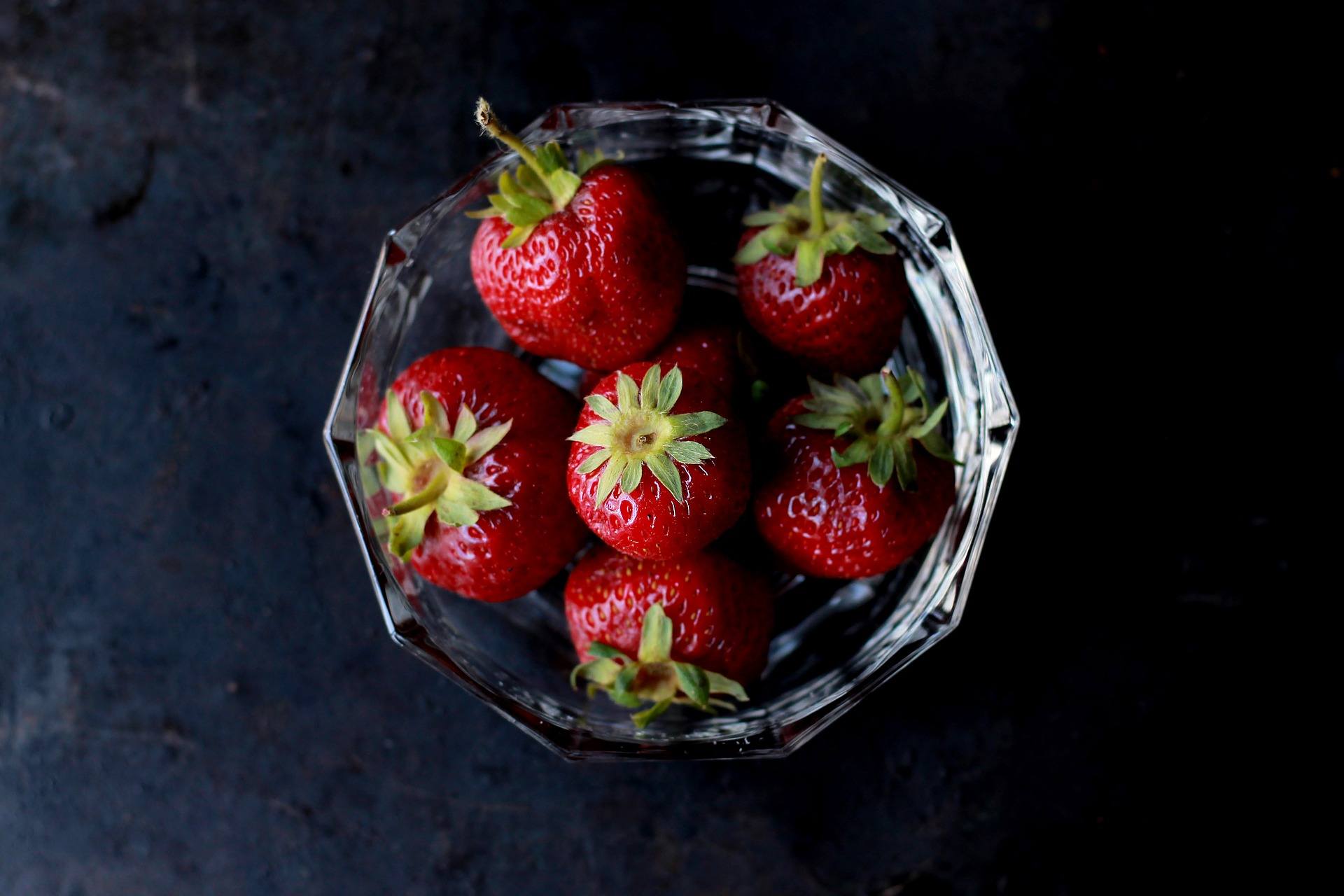 strawberries in a glass bowl