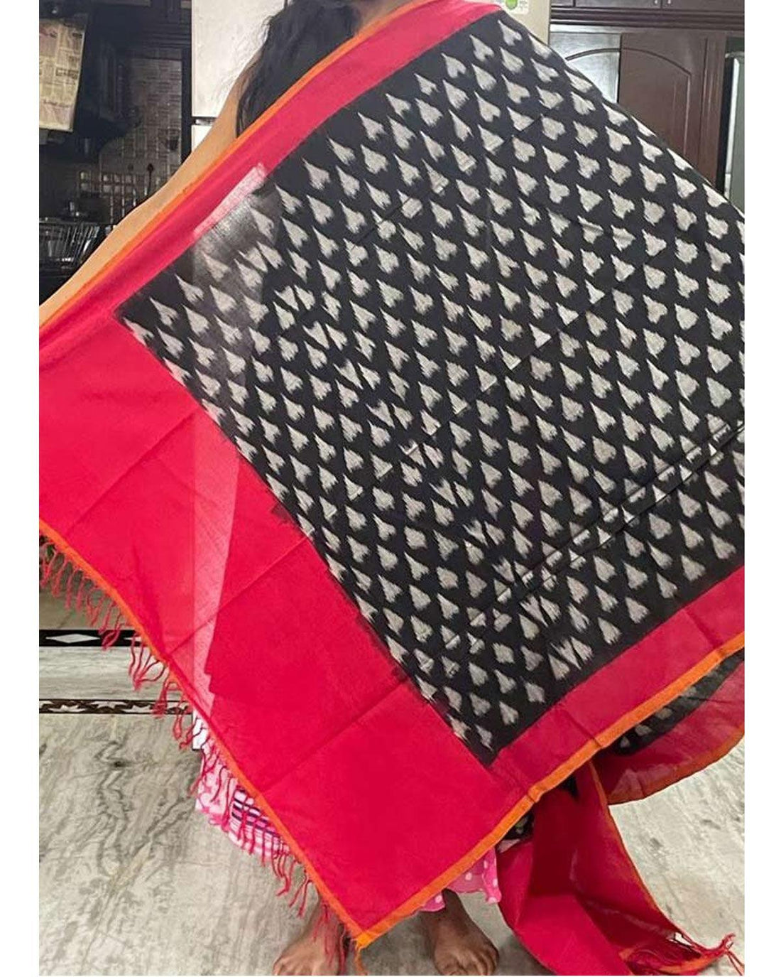 POCHAMPALLY IKKAT COTTON BLACK WITH RED COLOR DUPATTA-C10 - pochampallysarees.com