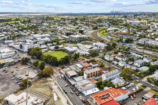 Corner profile investment with income and upside