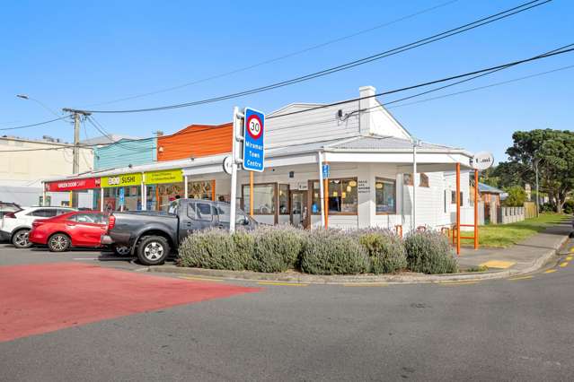 Secure Income, Corner Profile