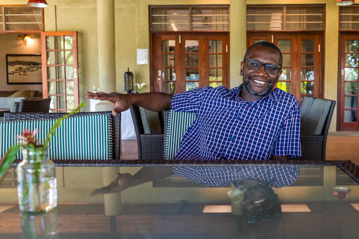 Victor Gondwe, Direktor des Hotel und Konferenzzentrums Ufulu Gardens, Lilongwe, Malawi / © Foto: Georg Berg