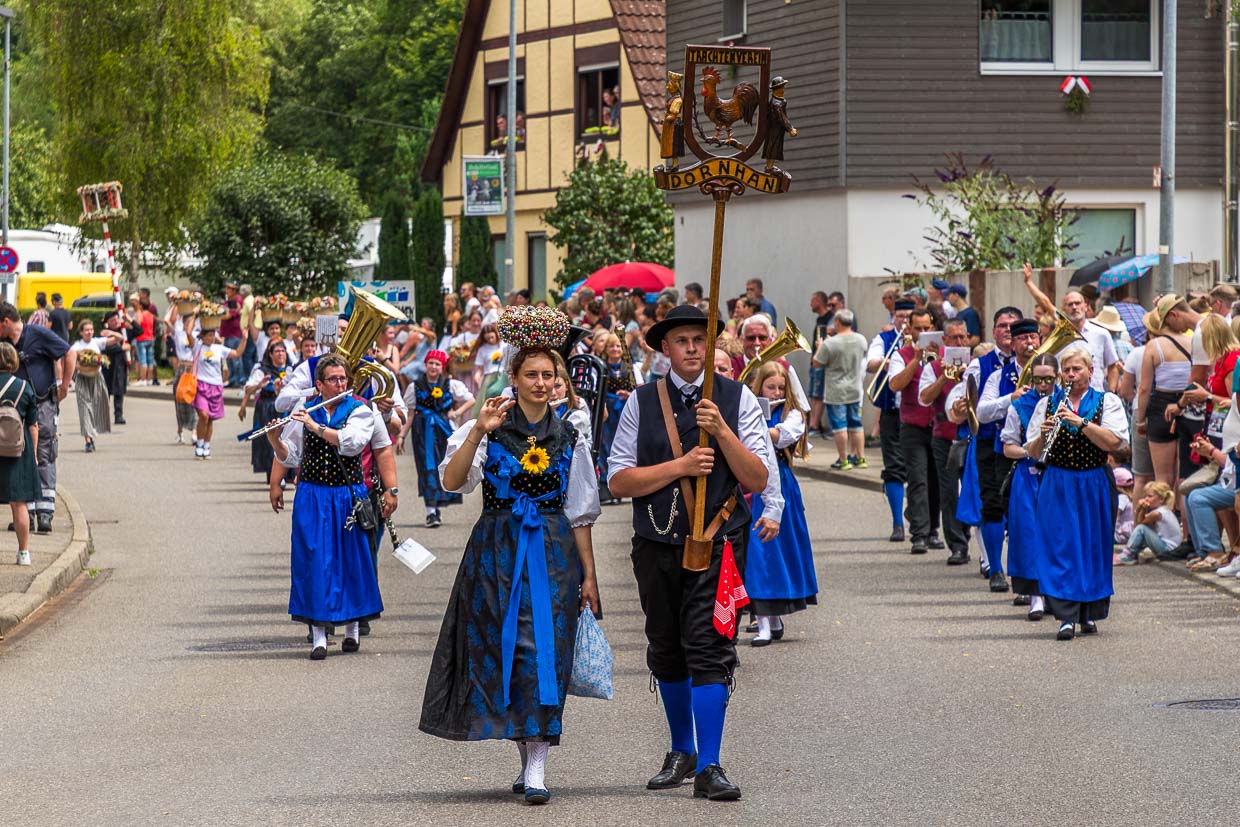 Musik- und Trachtenverein Dornhan auf dem Festzug Schäferlauf Wildberg - 300 Jahre Tradition seit 1723 / © Foto: Georg Berg