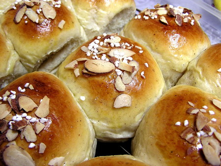 20090326cardamomcoffeerolls01 Cardamom Coffee Rolls